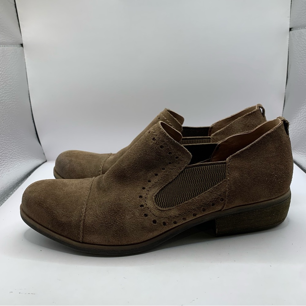 KORKS Gertrude Women Slip-On Taupe Brown Leather Shoes Size 7.5M